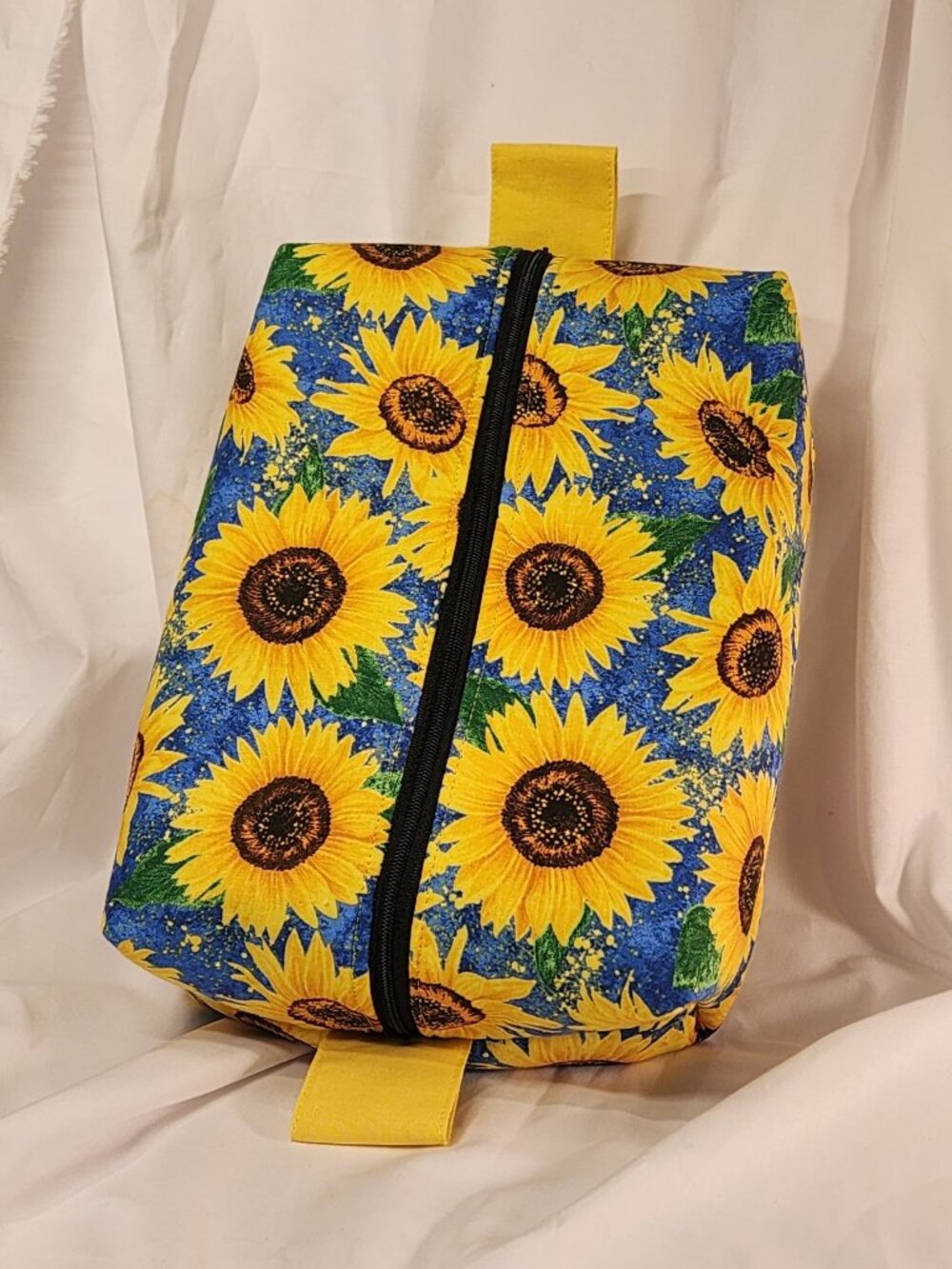 NWOT Handcrafted MAKEUP/Personal Item Luxury Zippered Boxy Travel Bag